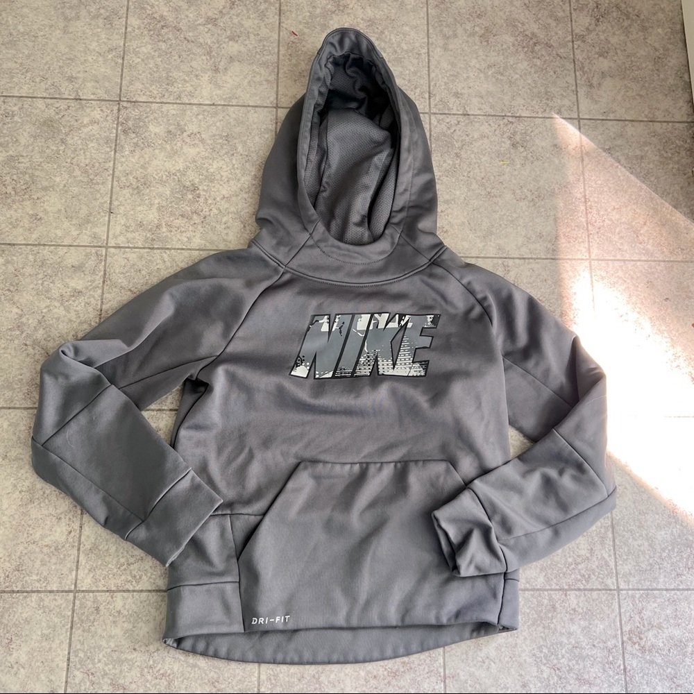 Nike gray dri fit hoodie boys size 7